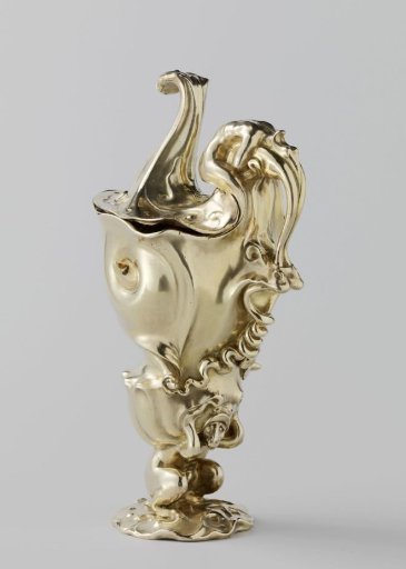 Jug with lid