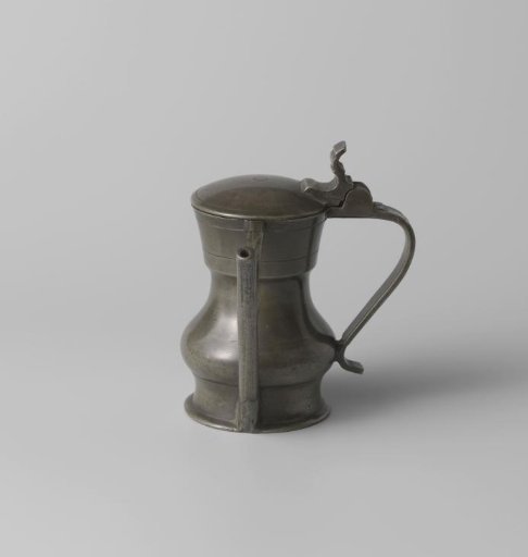 Tin teapot with lid
