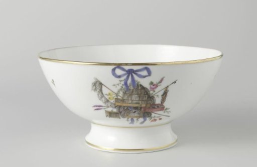 Spool bowl with decoration of trophies on tied ribbons