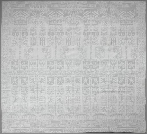Tablecloth with the Plus Oultre Pattern