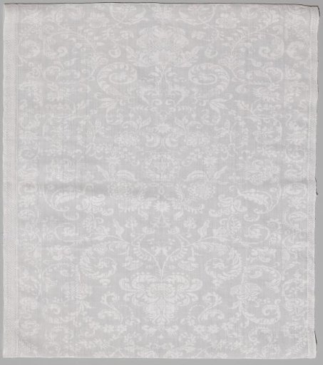 Tablecloth of white linen damask