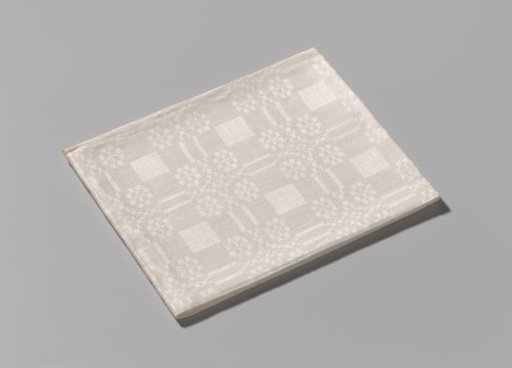Linen napkin with pelican pattern