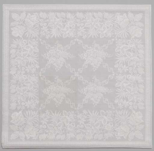 Flower pattern. Mark: WH 2oonl.