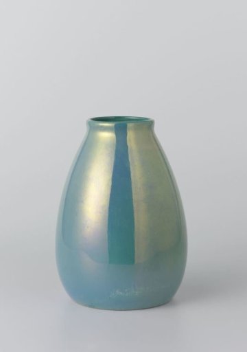 Vase with gold-shining blue glaze