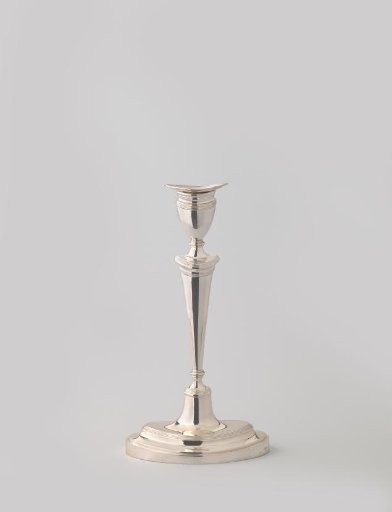Candelabrum, oval, with filigree edges
