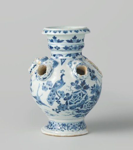 Upper vase of a flower holder