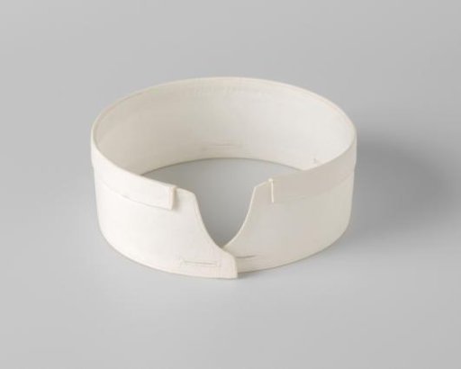 Linen collar, belonging to an amazon costume