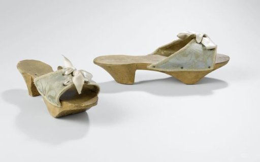 Pair of overshoes (patines)