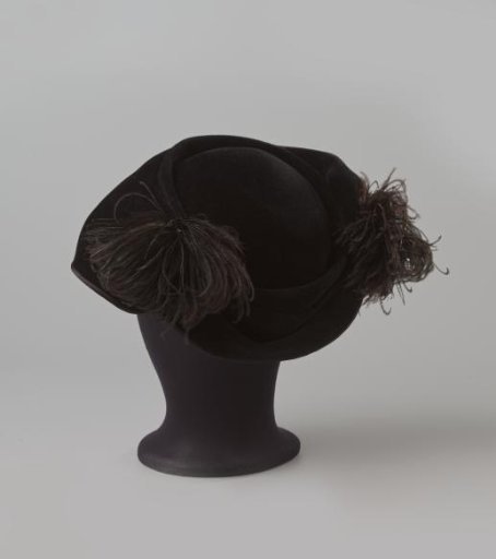 Hat of black velvet with ostrich feathers