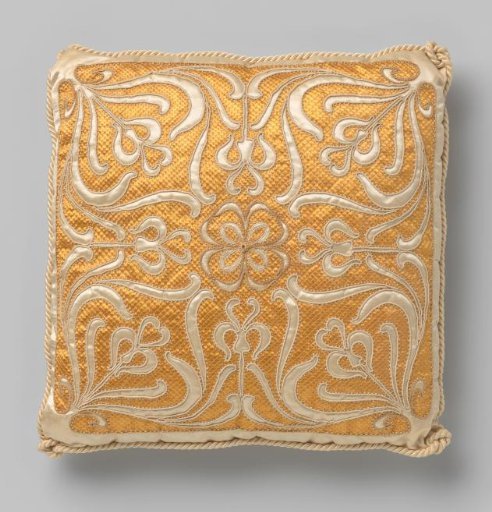 Cushion of white satin with orange embroidery, made for the marriage or inauguration of Wilhelmina, 1898 or 1901