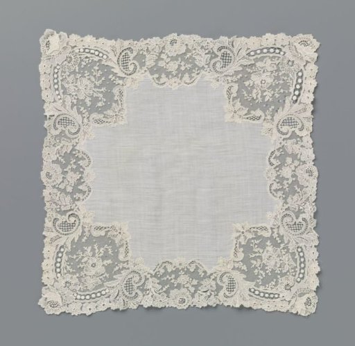 Handkerchief of batiste finished around with needle lace