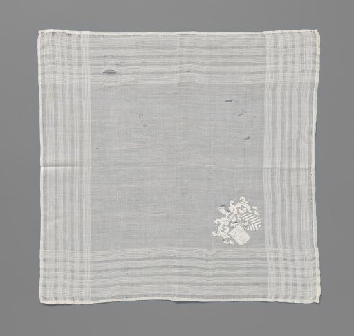 Handkerchief with embroidered coats of arms of Bosch Reitz and Teding van Berkhout