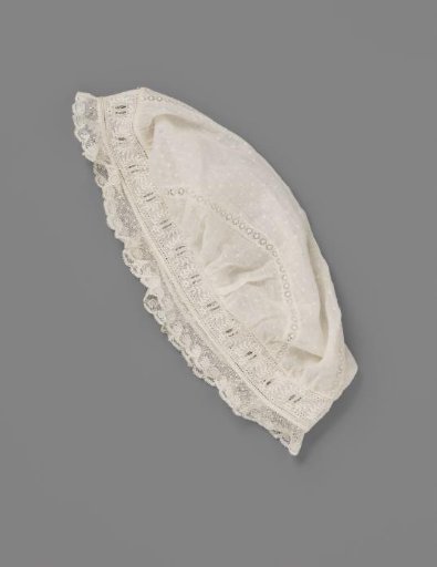 Negligé cap of buckram (cotton?) decorated with lace