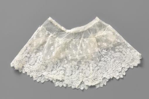 Cuff of bobbin lace with sickle-shaped leaf and flower branches