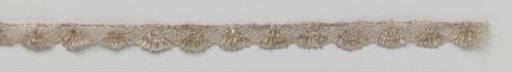 Strip of silver lace with small fans