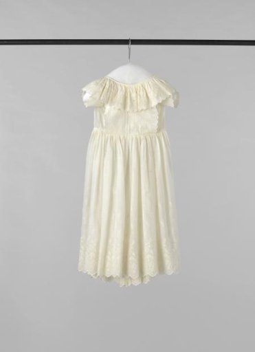 Toddler's dress, for girls and boys, of machine-embroidered edging fabric of cotton, with scallops