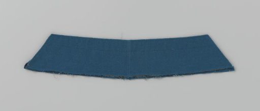 Collar of blue cloth