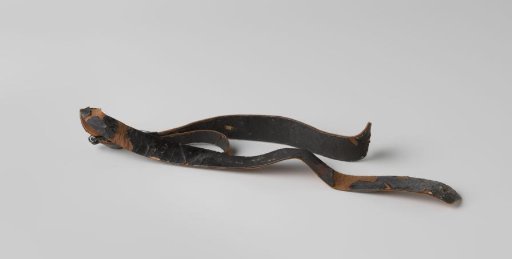 Belt belonging to a shako