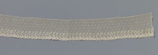 Strip of bobbin lace with hanging bellflowers