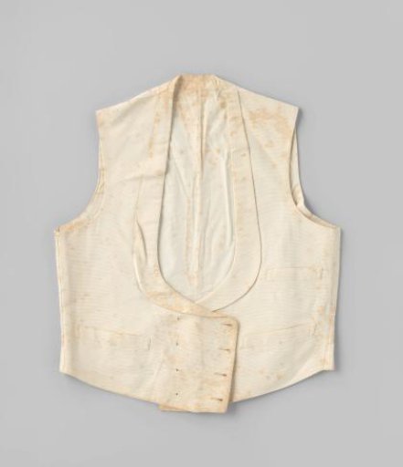 Waistcoat of white piqué with horizontal stripes
