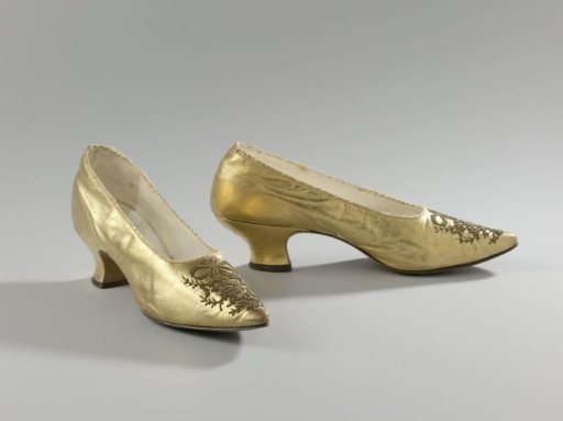 A pair of ladies' shoes with pointed toes