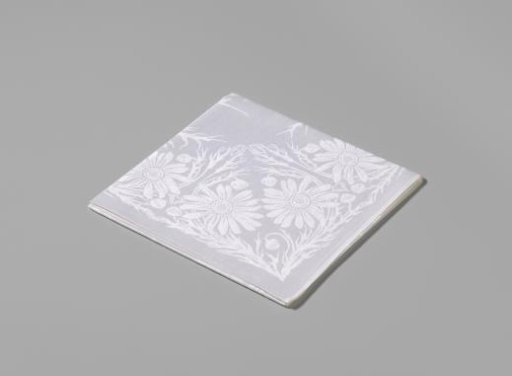 Linen damask napkin with Marguerite design
