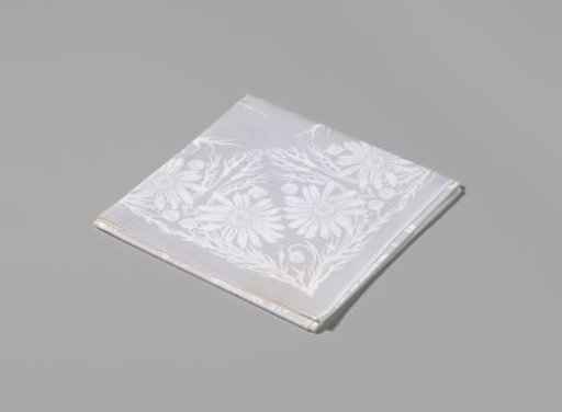 Linen damask napkin with the Marguerite pattern