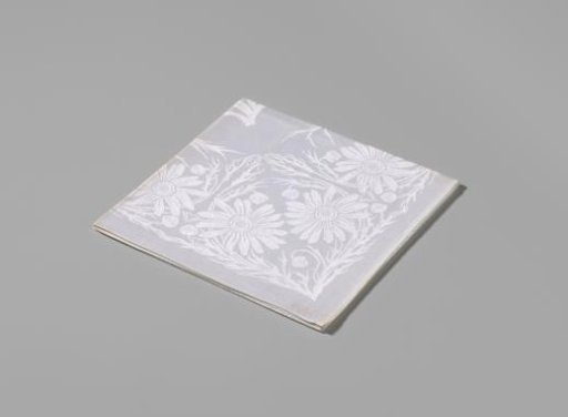 Linen damask napkin with the Marguerite pattern