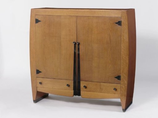Linen cabinet with curved side panels