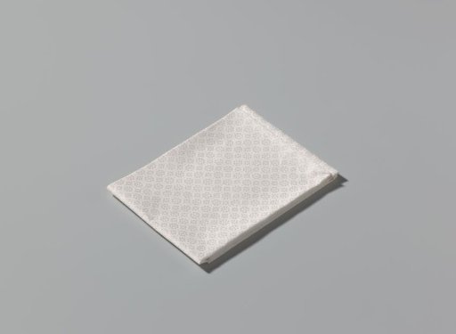 Napkin with pelican pattern