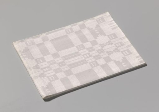 Linen napkin with a pattern of peels