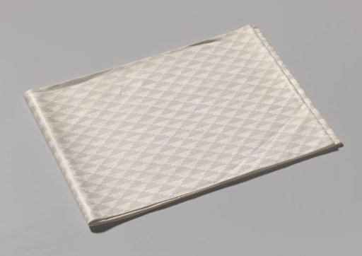 Linen napkin with pelican pattern