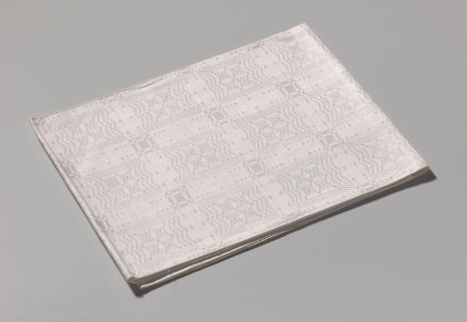 Linen napkin with pelican pattern