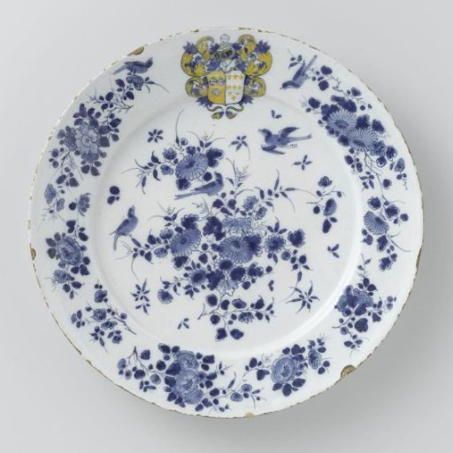 Plate with Chinese-inspired floral decorations