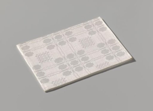 Linen napkin with pattern of peels
