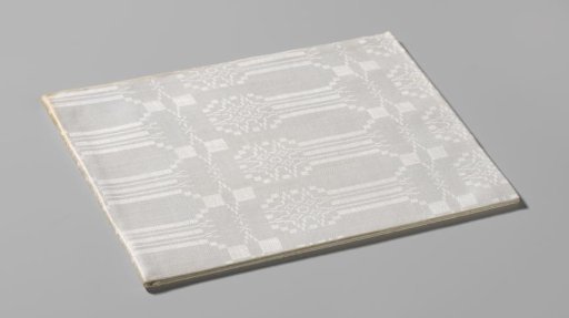 Linen napkin with pelican pattern