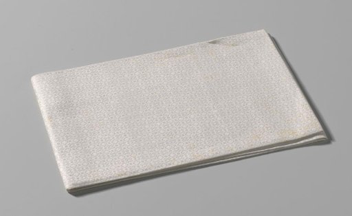 Linen napkin with scale pattern