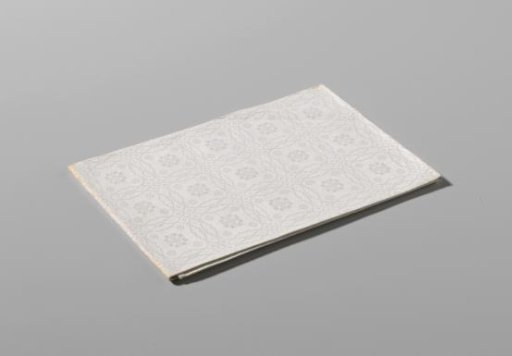 Linen napkin with pelican pattern