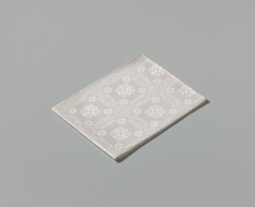Linen napkin with a pattern of peels