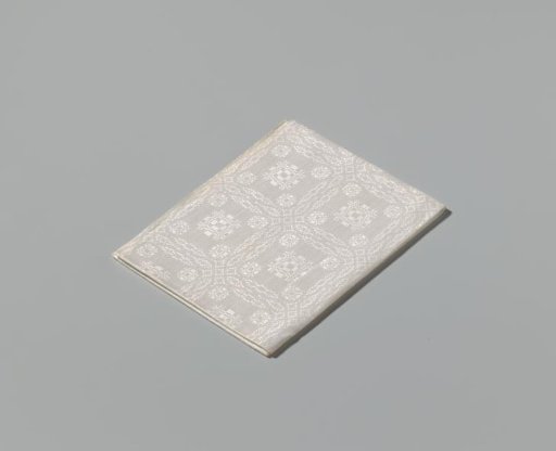 Linen napkin with a pattern of peels