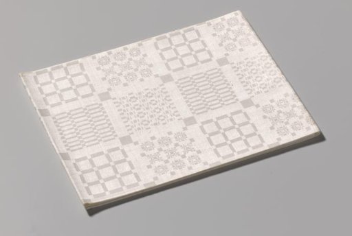 Linen napkin with a pattern of peels