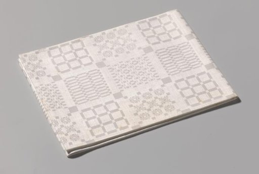 Linen napkin with pattern of peels