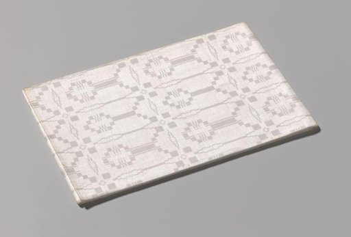 Linen napkin with peel pattern