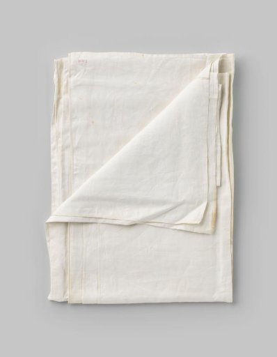 Cloth. Mark: IG2 and HW32.