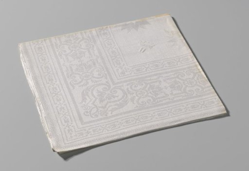 Tablecloth of white linen damask