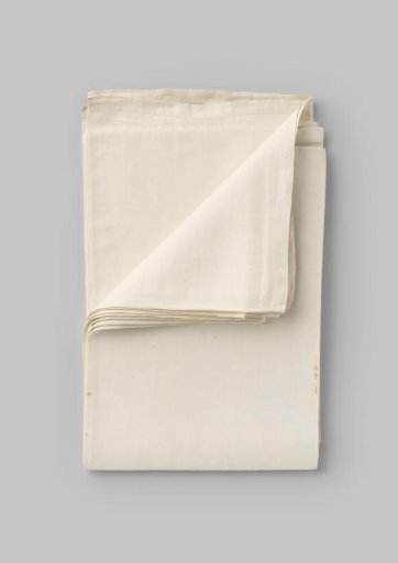 Cloth. Mark: HW 8.