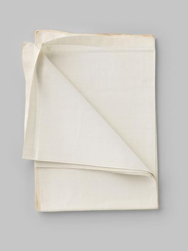 Cloth. Mark: HW 182.