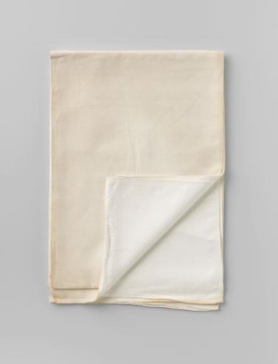 Cloth. Mark: crown WG4 and year 1726; HW53.