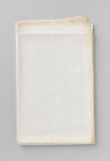 Cloth. Mark: GS 12.