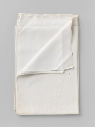 Cloth. Mark: IS 24.